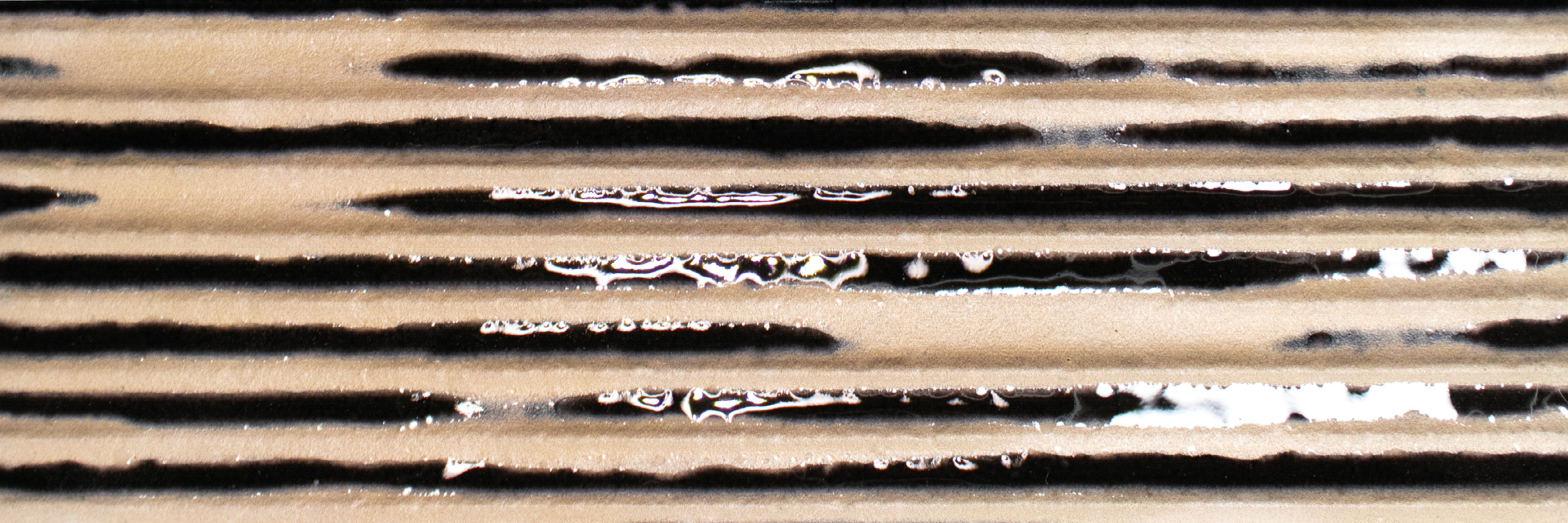 Casablanca Kohl 2x6 Comb Decorative Tile Glossy
